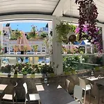 Hotel Ascot Bueyuekada 4*