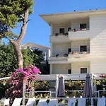 Hotel Ascot Bueyuekada Adalar