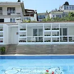 Hotel Ascot Bueyuekada Adalar
