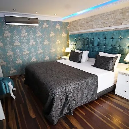 Hotel Ascot Bueyuekada 4*