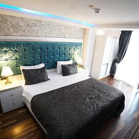 Ascot Bueyuekada Hotel