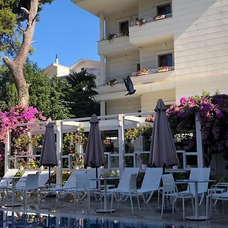 Ascot Büyükada Hotel