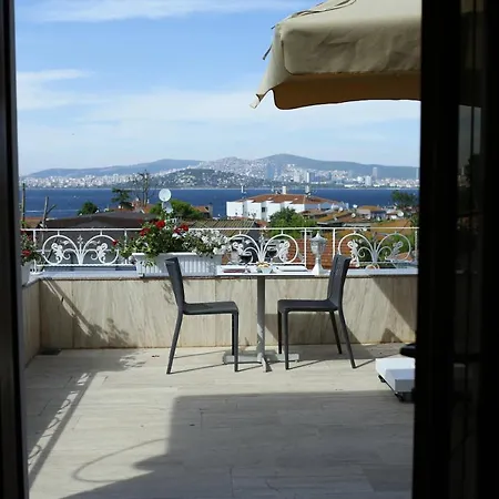 Ascot Bueyuekada Hotel