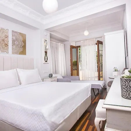 Hotel Ascot Bueyuekada
