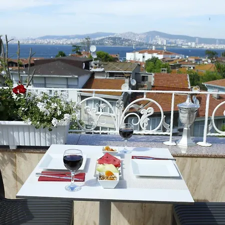 Hotel Ascot Büyükada 4*