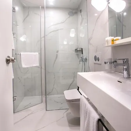 Hotel Ascot Bueyuekada Adalar