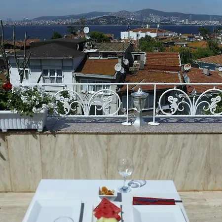 Hotel Ascot Büyükada 4*