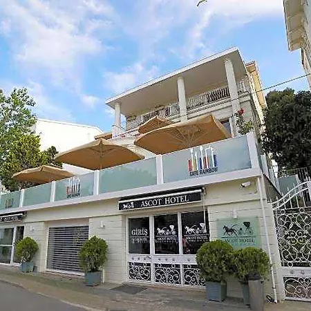 Hotell Ascot Bueyuekada Adalar