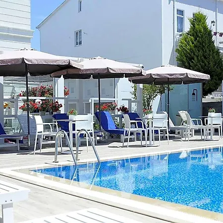 Hotel Ascot Bueyuekada 4*