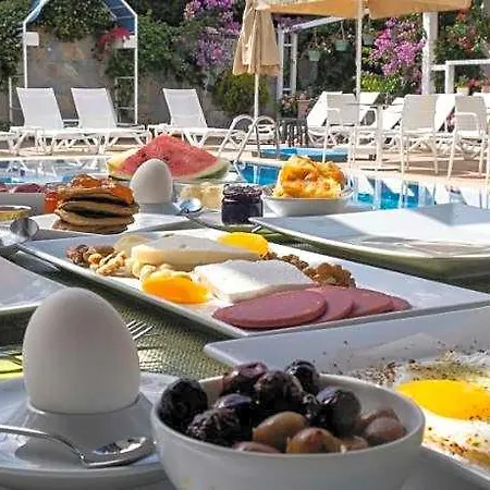 Ascot Bueyuekada Hotel 4*