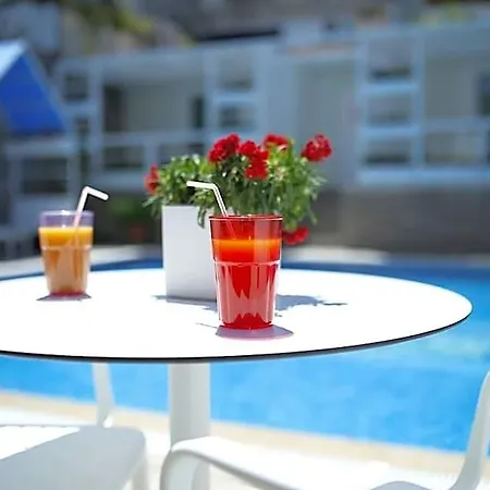 Ascot Bueyuekada Hotell