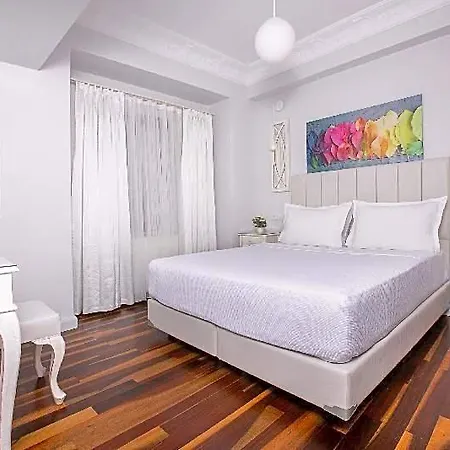 Ascot Bueyuekada Hotell
