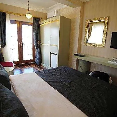 Ascot Bueyuekada Adalar