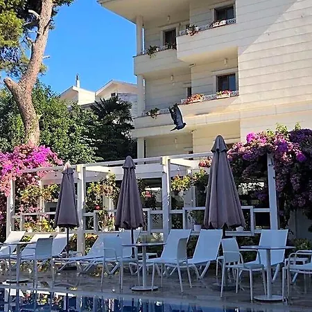 Ascot Bueyuekada Hotel Adalar