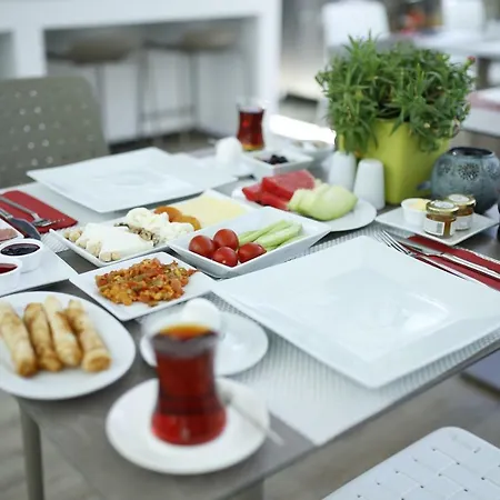 Hotel Ascot Bueyuekada Adalar