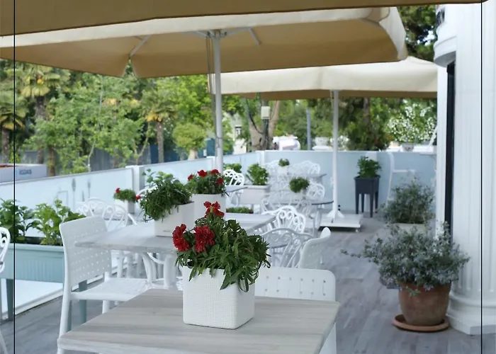 Ascot Bueyuekada Adalar