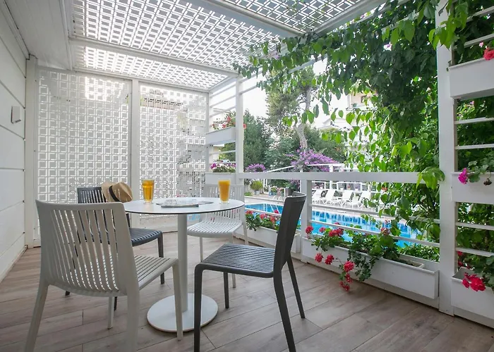 Szálloda Ascot Bueyuekada 4*