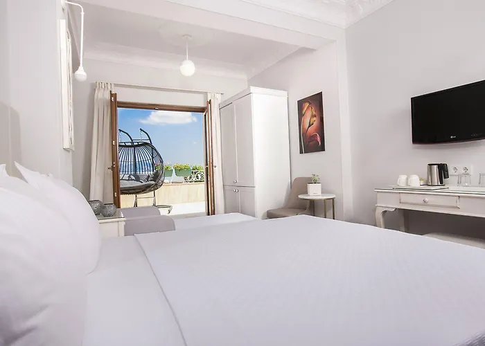 Ascot Bueyuekada Adalar