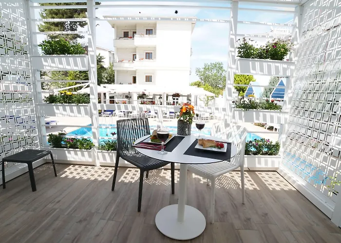 Ascot Bueyuekada Adalar