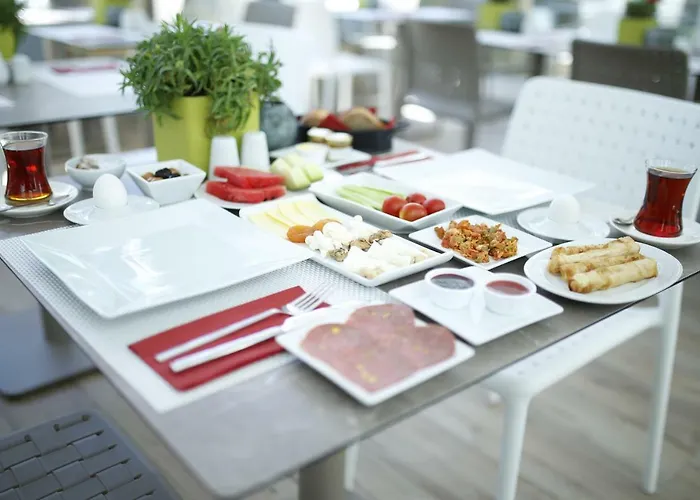 Szálloda Ascot Bueyuekada Adalar