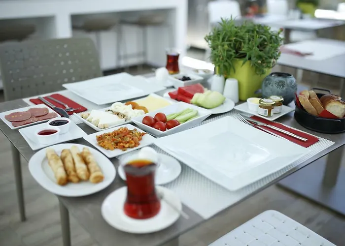 Szálloda Ascot Bueyuekada Adalar