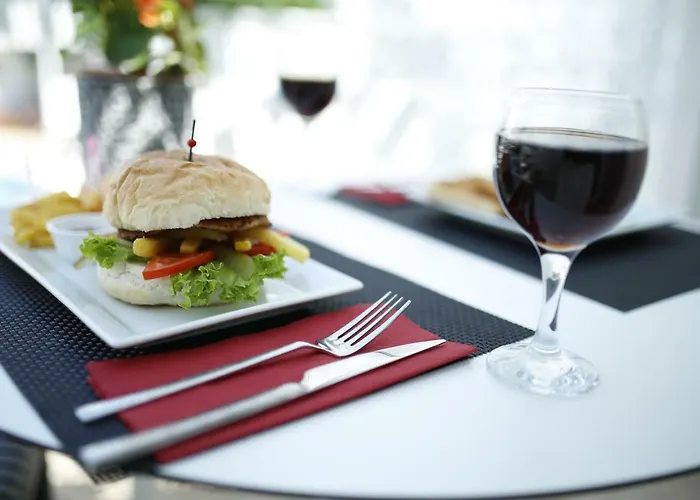 Ascot Bueyuekada 4* Adalar