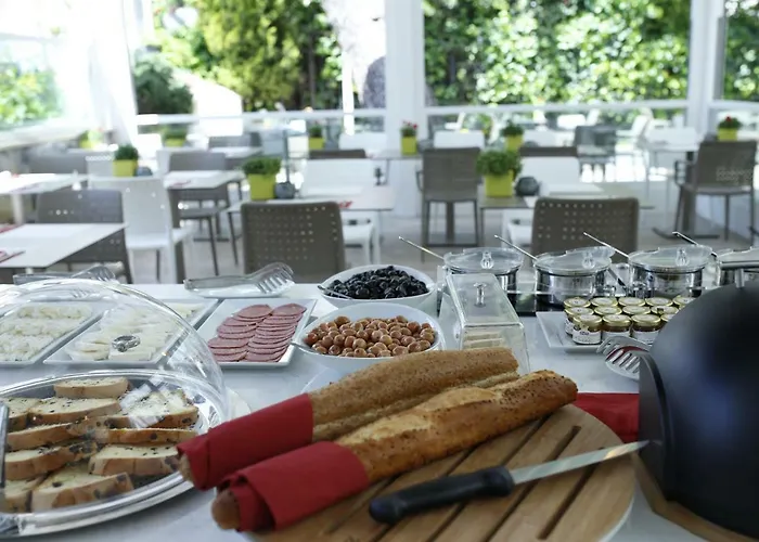 Szálloda Ascot Bueyuekada 4*